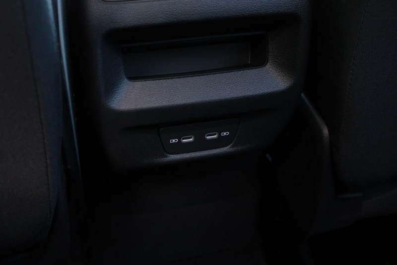 Volkswagen Tiguan Vehicle Full-screen Gallery Image 20