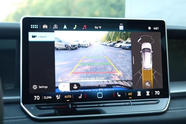 Volkswagen Tiguan Vehicle Image 14