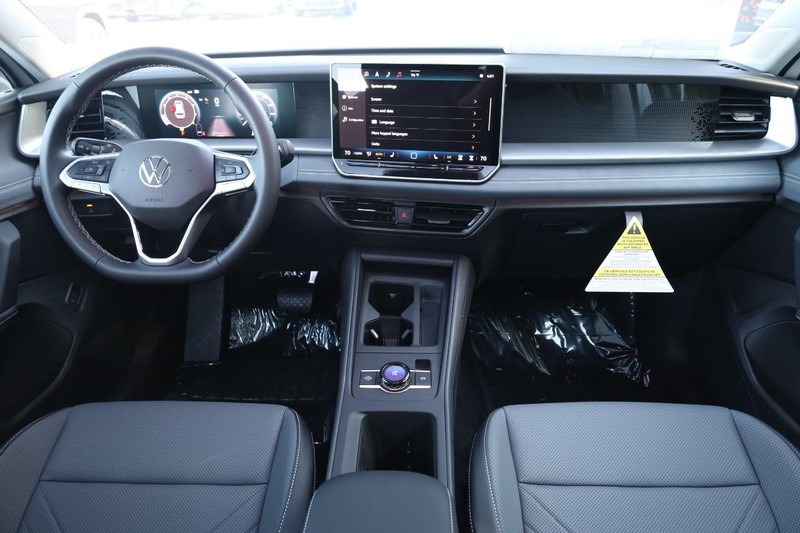 Volkswagen Tiguan Vehicle Full-screen Gallery Image 23
