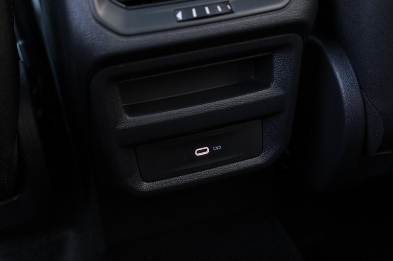 Volkswagen Taos Vehicle Full-screen Gallery Image 23