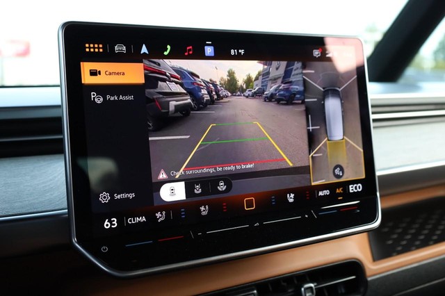 Volkswagen ID. Buzz Vehicle Image 16