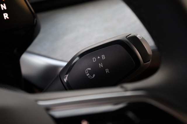 Volkswagen ID. Buzz Vehicle Image 18