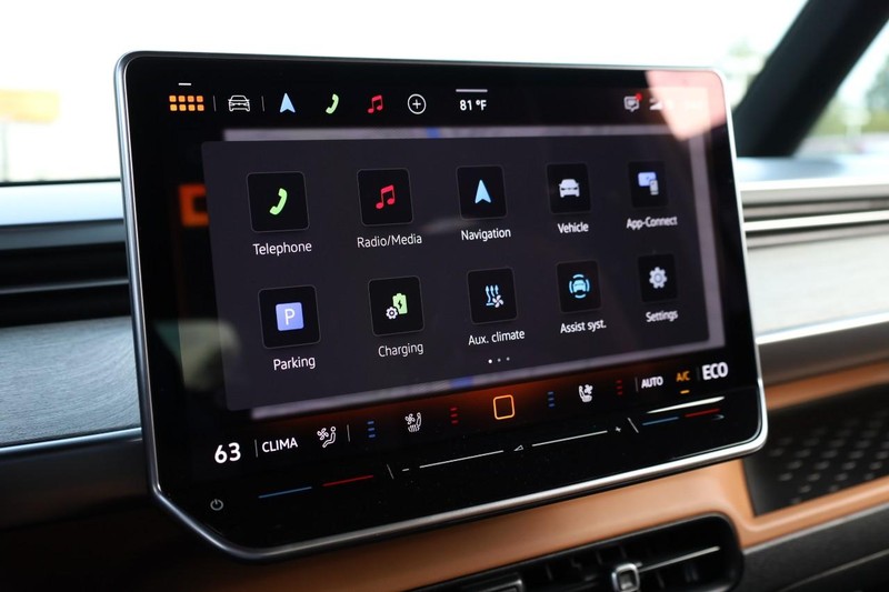 Volkswagen ID. Buzz Vehicle Full-screen Gallery Image 14