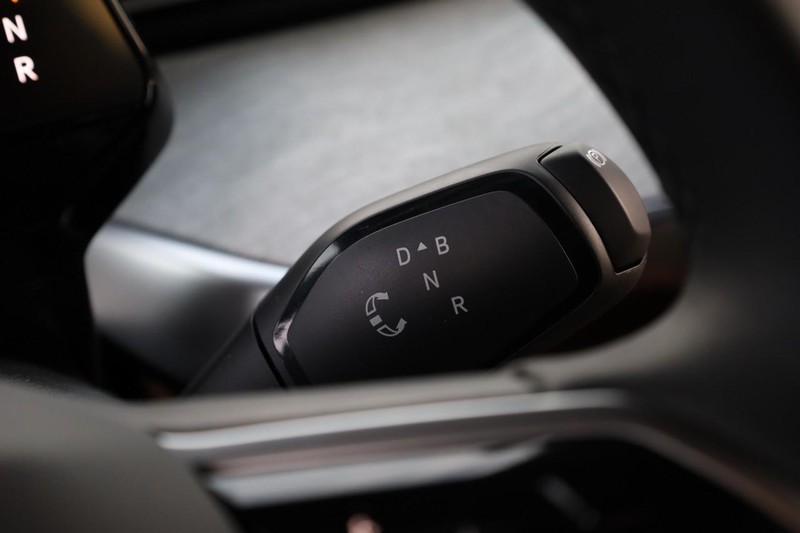 Volkswagen ID. Buzz Vehicle Full-screen Gallery Image 18