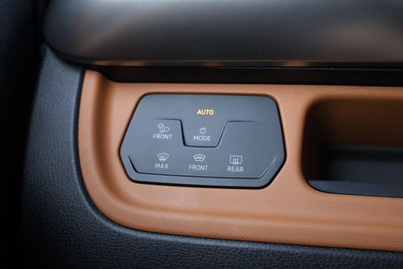 Volkswagen ID. Buzz Vehicle Full-screen Gallery Image 21