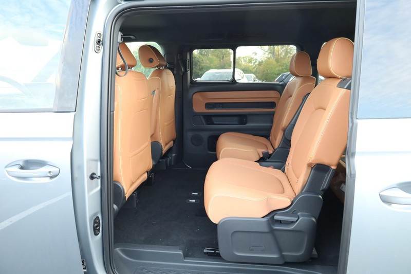 Volkswagen ID. Buzz Vehicle Full-screen Gallery Image 22