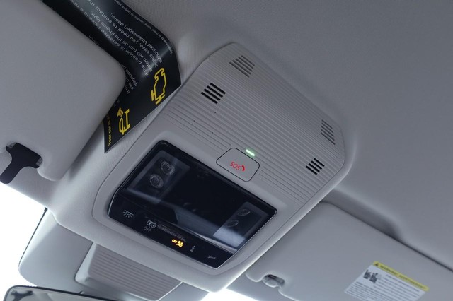 Volkswagen Tiguan Vehicle Image 16