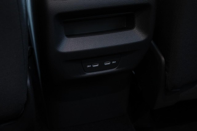 Volkswagen Tiguan Vehicle Image 20