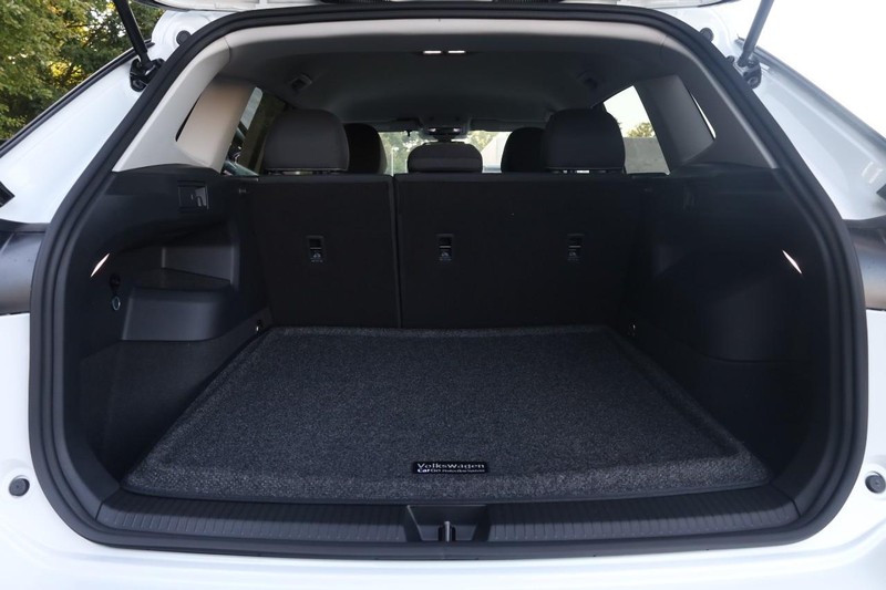 Volkswagen Tiguan Vehicle Full-screen Gallery Image 7