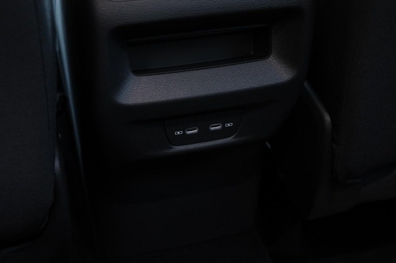 Volkswagen Tiguan Vehicle Full-screen Gallery Image 20