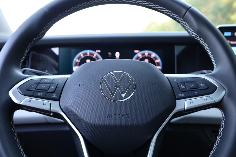 Volkswagen Tiguan Vehicle Image 11