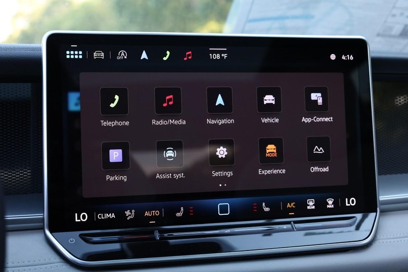 Volkswagen Tiguan Vehicle Image 13