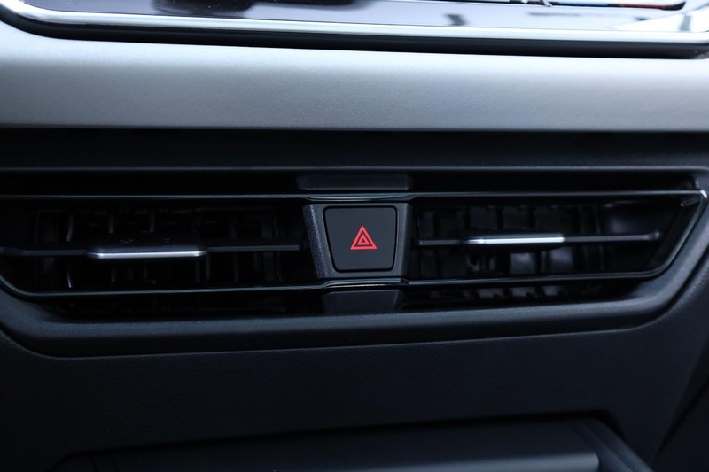 Volkswagen Tiguan Vehicle Image 15