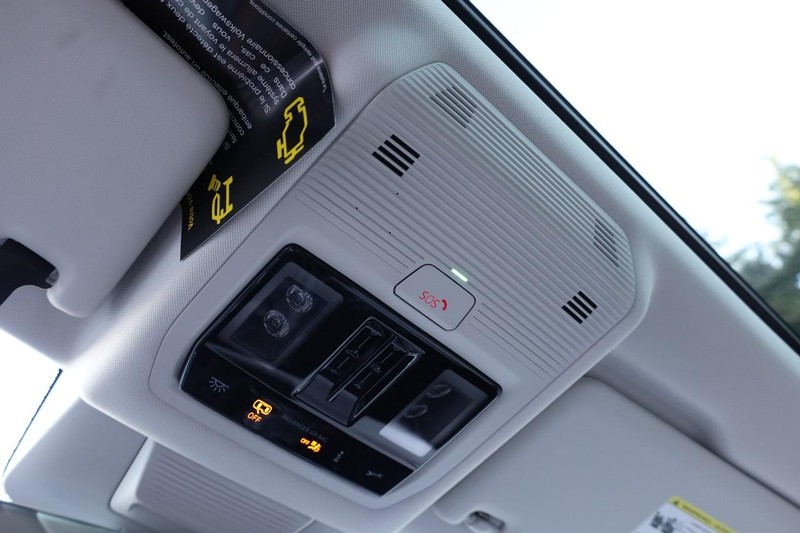 Volkswagen Tiguan Vehicle Image 18