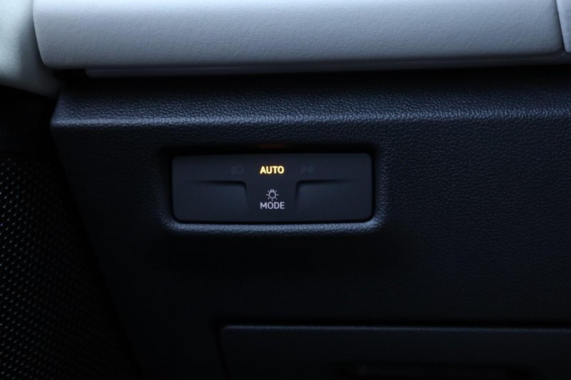 Volkswagen Tiguan Vehicle Image 20