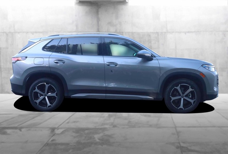 Volkswagen Tiguan Vehicle Full-screen Gallery Image 5