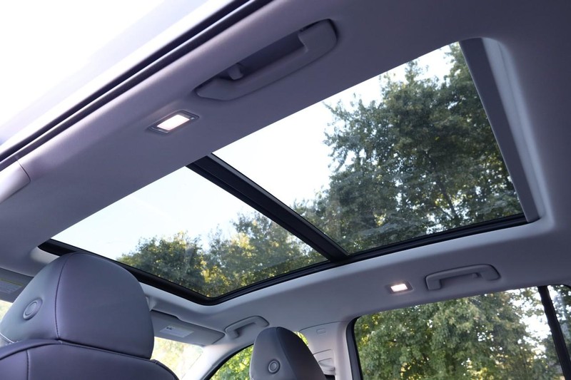 Volkswagen Tiguan Vehicle Full-screen Gallery Image 10