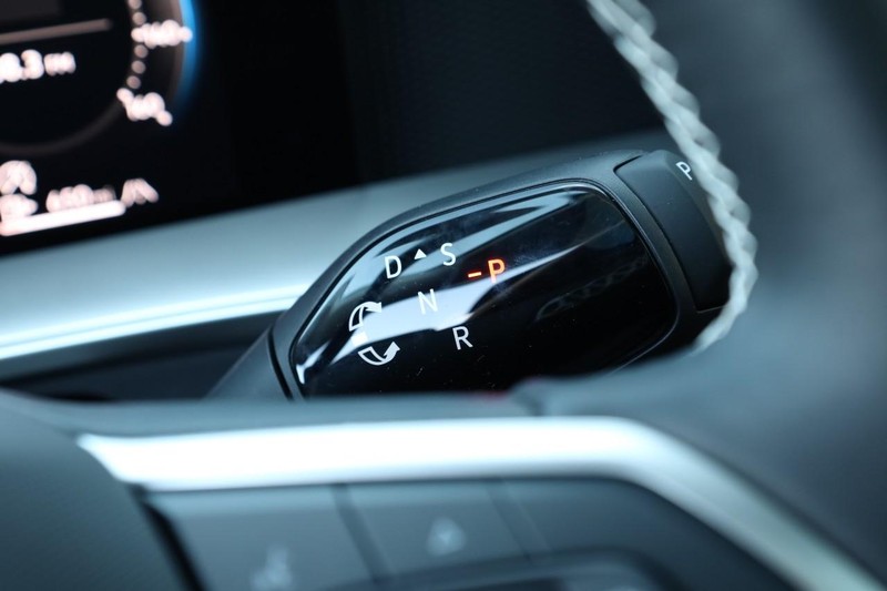 Volkswagen Tiguan Vehicle Full-screen Gallery Image 16