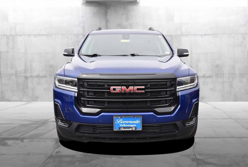 GMC Acadia Vehicle Image 04