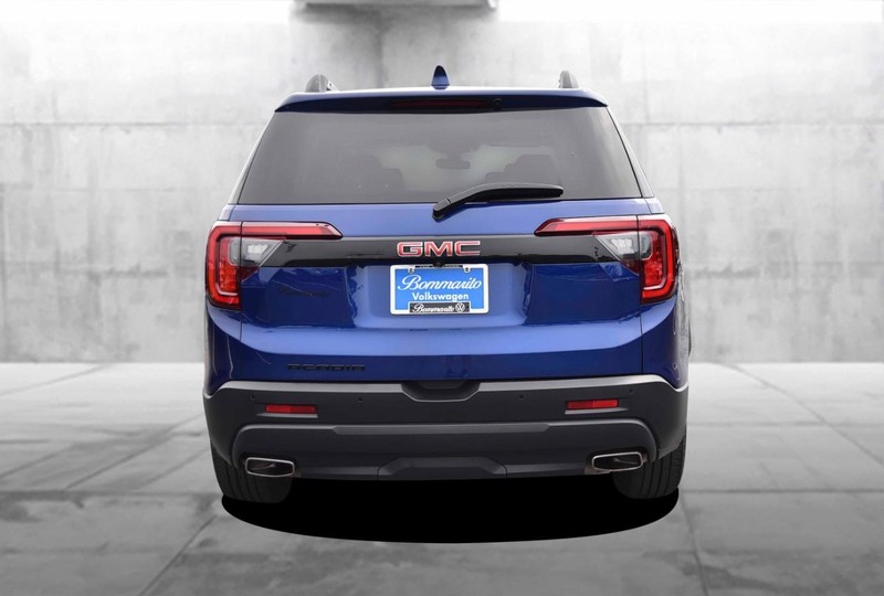 GMC Acadia Vehicle Image 06