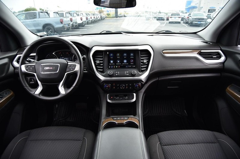 GMC Acadia Vehicle Image 07