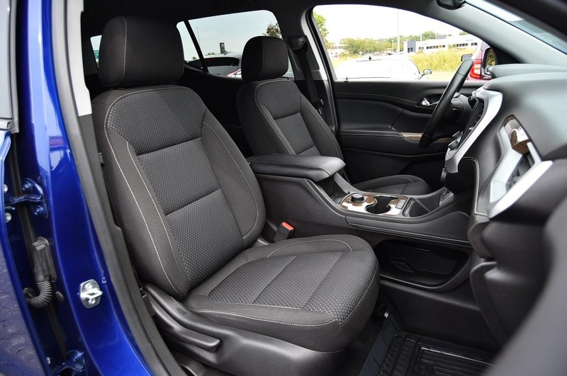 GMC Acadia Vehicle Image 23