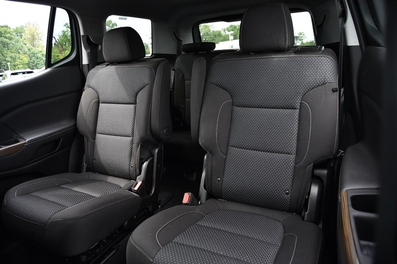 GMC Acadia Vehicle Image 24