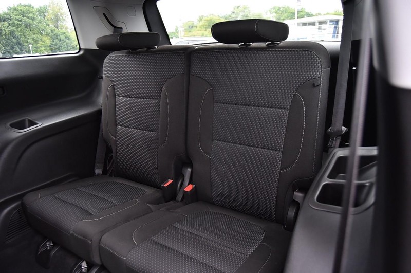 GMC Acadia Vehicle Image 27