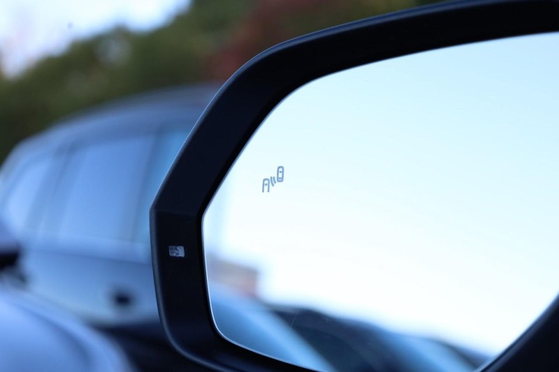 Volkswagen Atlas Cross Sport Vehicle Full-screen Gallery Image 25