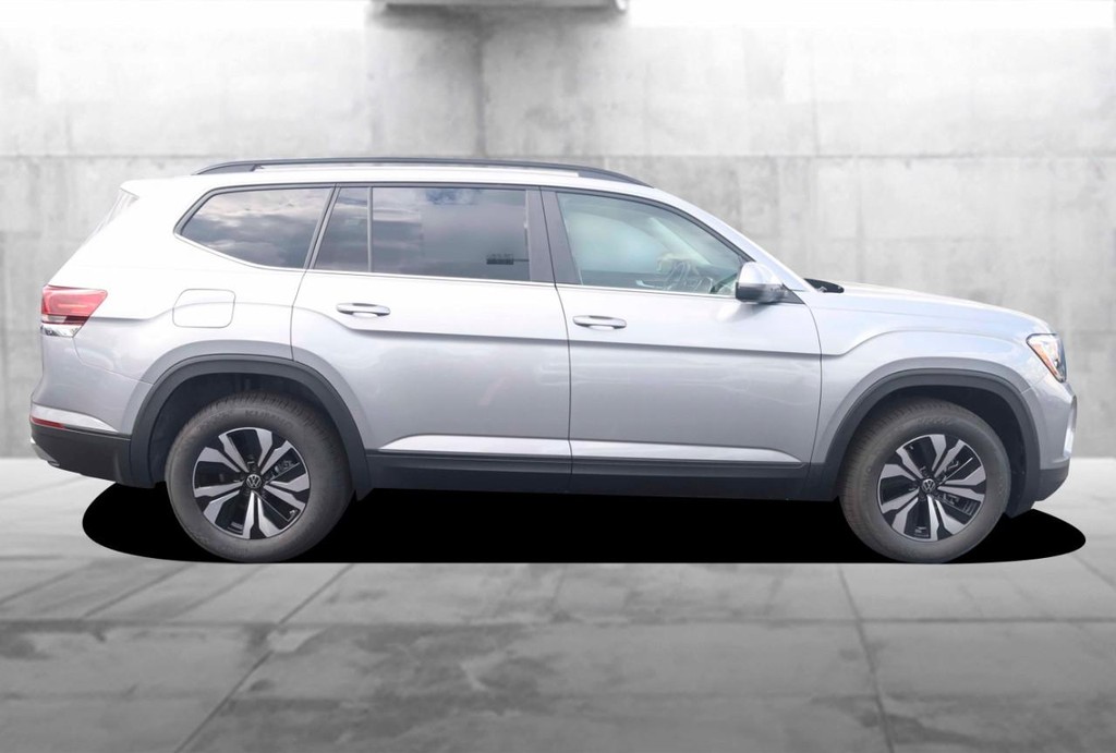 Volkswagen Atlas Vehicle Full-screen Gallery Image 5