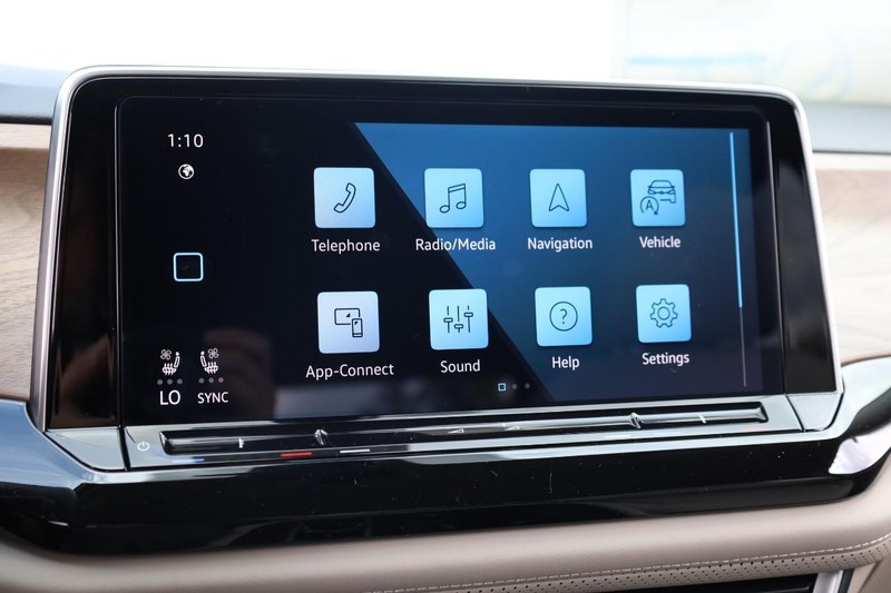 Volkswagen Atlas Vehicle Full-screen Gallery Image 13