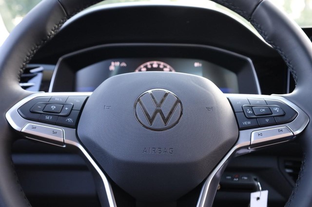 Volkswagen Jetta Vehicle Image 09