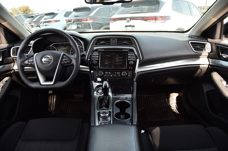 Nissan Maxima Vehicle Image 07