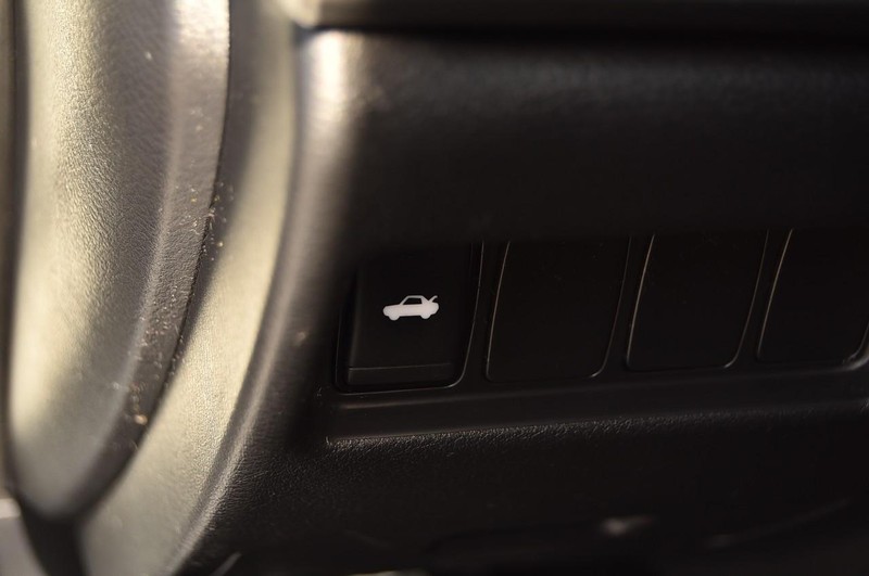 Nissan Maxima Vehicle Image 09
