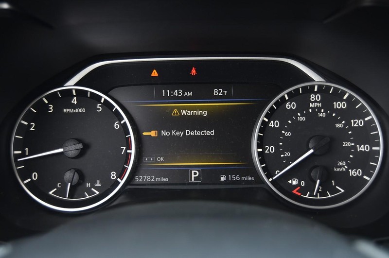 Nissan Maxima Vehicle Image 10