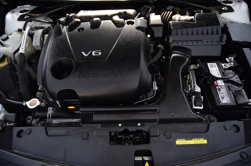 Nissan Maxima Vehicle Image 24