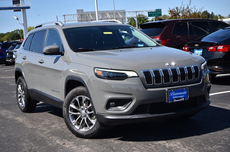 Jeep Cherokee Vehicle Image 02