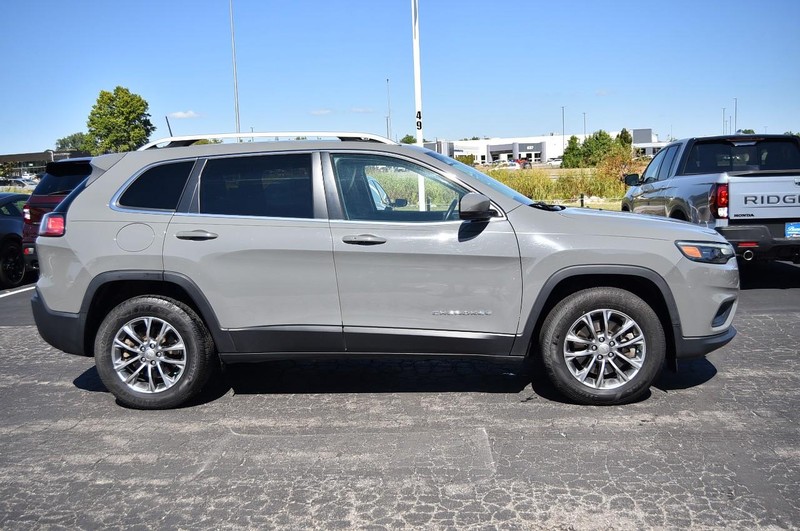 Jeep Cherokee Vehicle Image 05