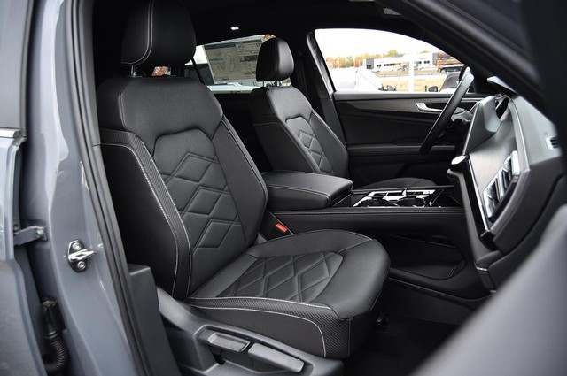 Volkswagen Atlas Cross Sport Vehicle Image 20