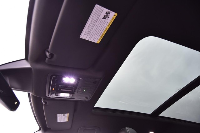 Volkswagen Atlas Cross Sport Vehicle Image 21