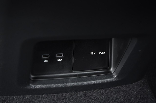 Volkswagen Atlas Cross Sport Vehicle Image 24