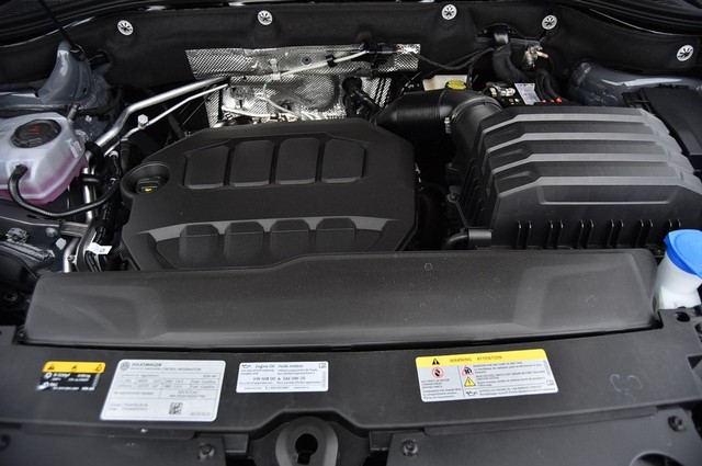 Volkswagen Atlas Cross Sport Vehicle Image 27