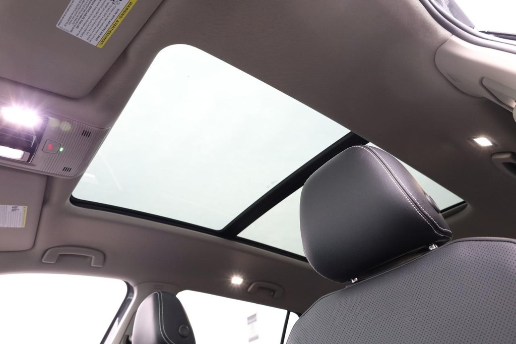 Volkswagen Atlas Vehicle Full-screen Gallery Image 11