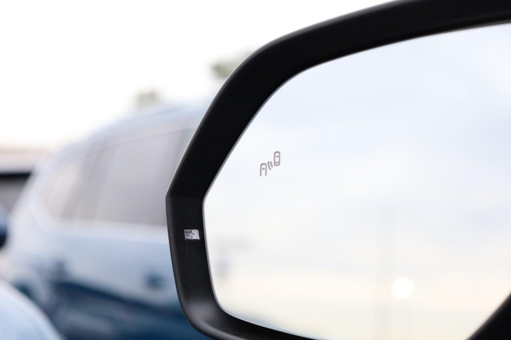 Volkswagen Atlas Vehicle Full-screen Gallery Image 23