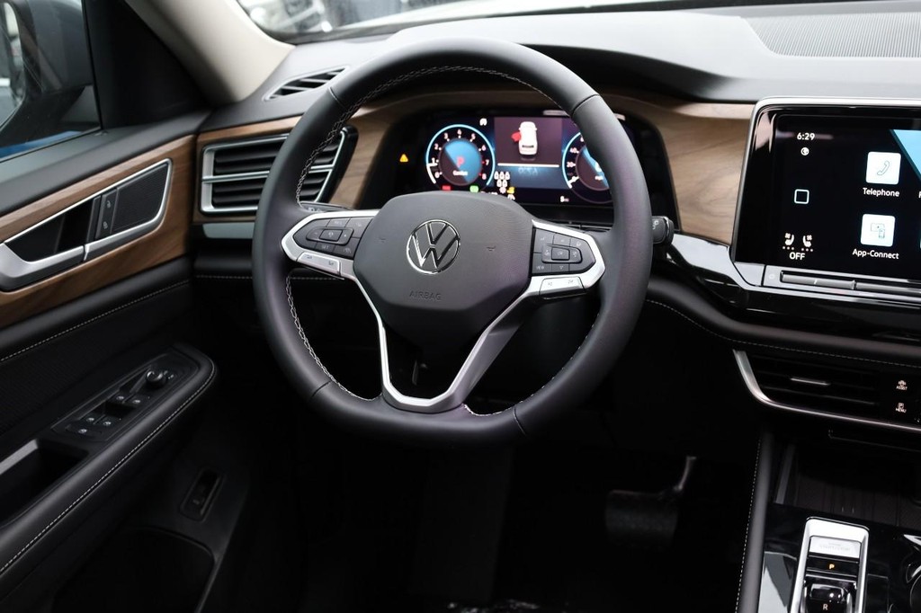 Volkswagen Atlas Vehicle Full-screen Gallery Image 27