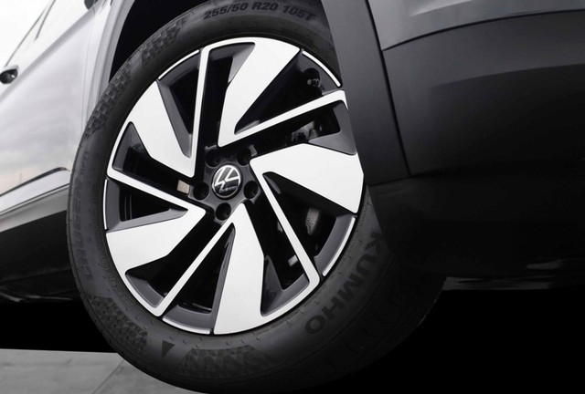 Volkswagen Atlas Vehicle Image 03