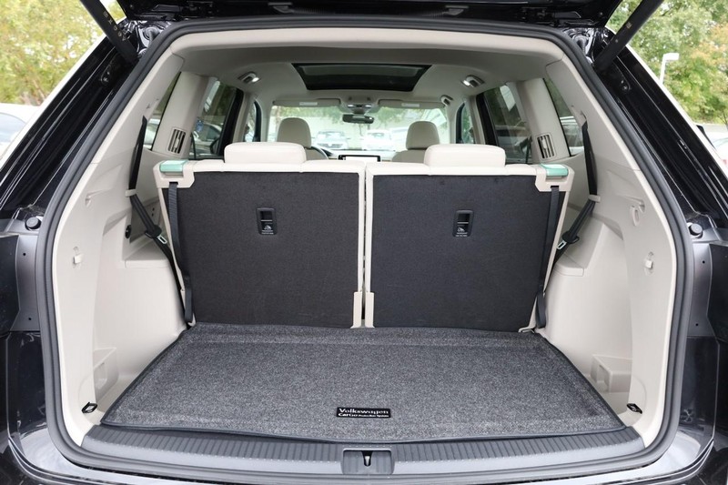 Volkswagen Atlas Vehicle Full-screen Gallery Image 7