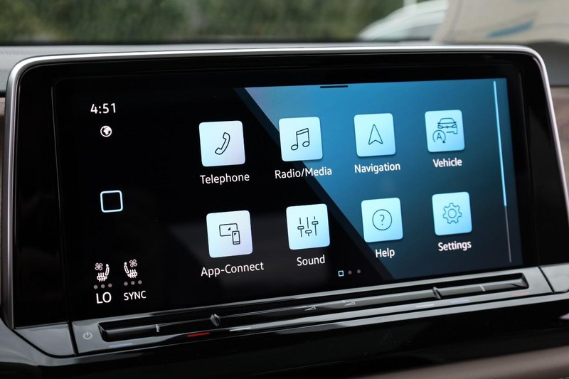 Volkswagen Atlas Vehicle Full-screen Gallery Image 15