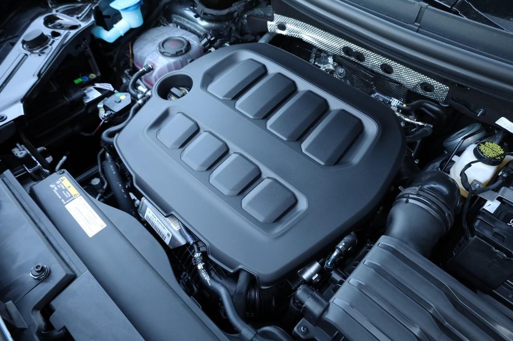 Volkswagen Tiguan Vehicle Full-screen Gallery Image 26