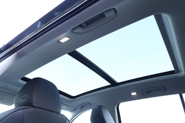 Volkswagen Tiguan Vehicle Image 10